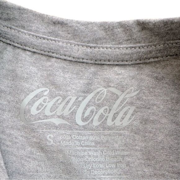 Coca-Cola® Los Angeles New York Graphic T-Shirt NWOT Size Small - Picture 3 of 6